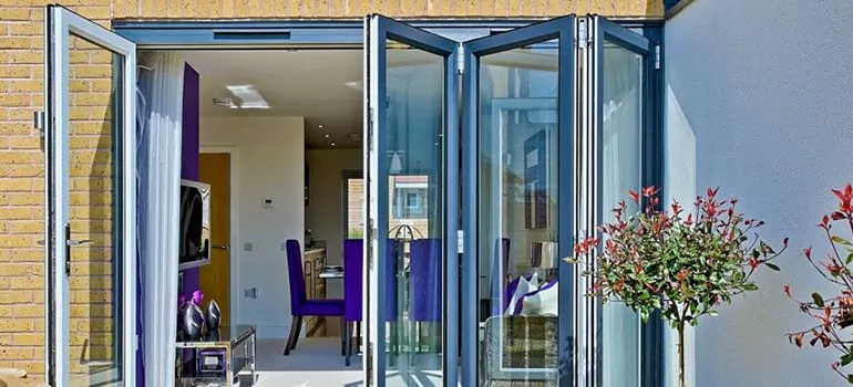 Bifold Door Repairs Near Me in Southdale, Ontario